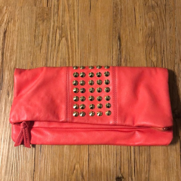 Steve Madden Handbags - Steve Madden Coral Magnetic Clutch